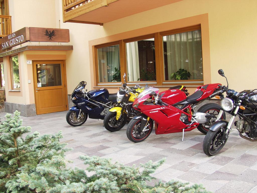Relais San Giusto Hotel Campitello di Fassa Exterior photo
